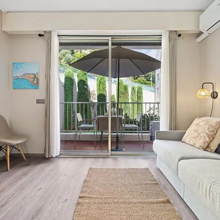 La - - Face à La - Climatisation Appartamento