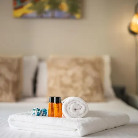 La - - Face à La - Climatisation * Garavan