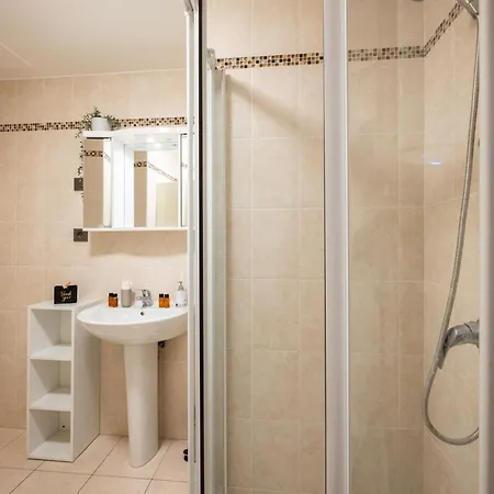 La - - Face A La - Climatisation Apartmán Garavan